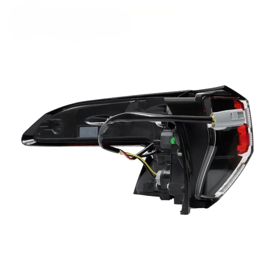 2021-2023 Toyota Sienna tail light outer LE/XLE passenger side RH Right Side View - Standard - High-Quality - TO2805160