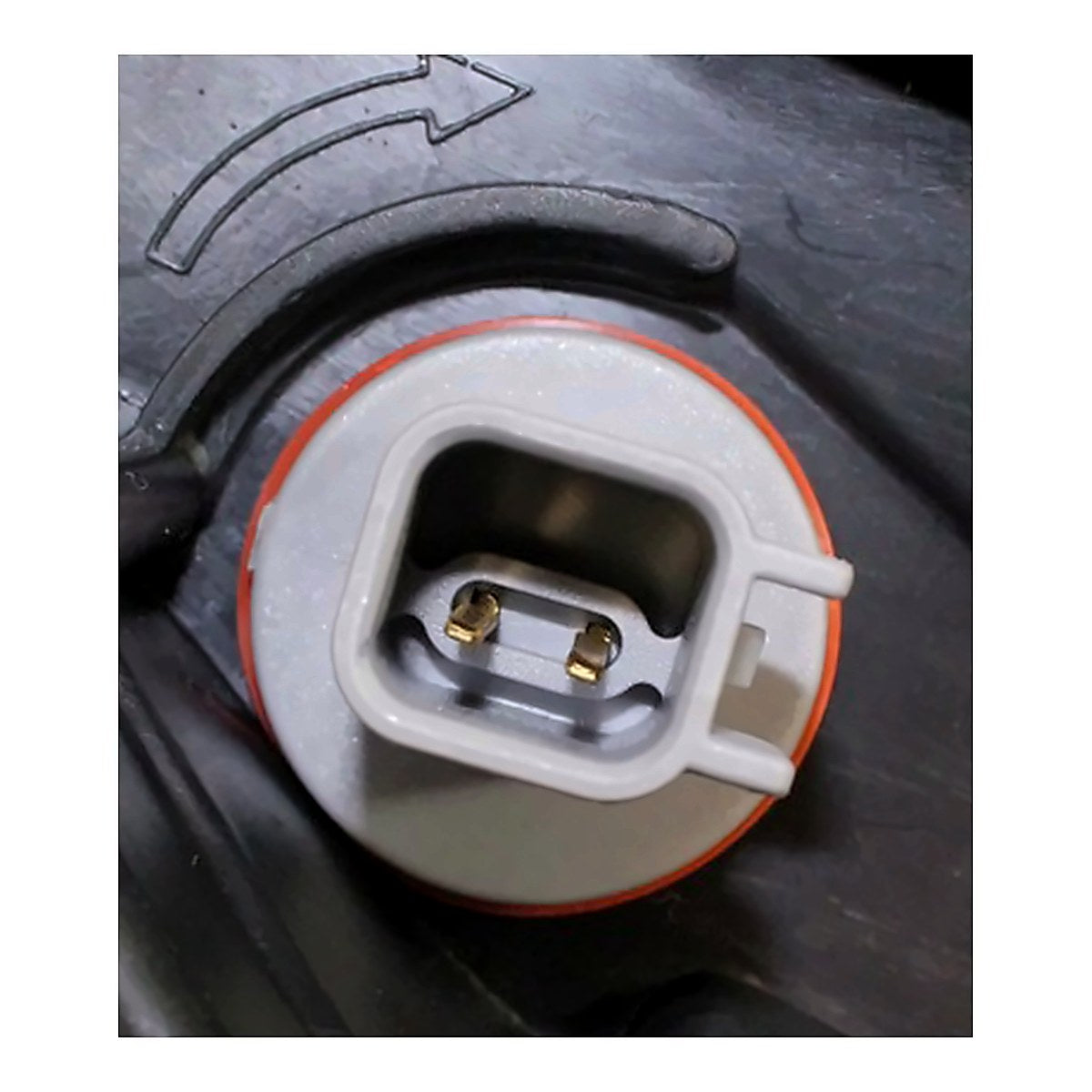 2011-2013 Dodge Durango Headlight Driver Side Halogen Black Trim – Detail View (CH2502229)