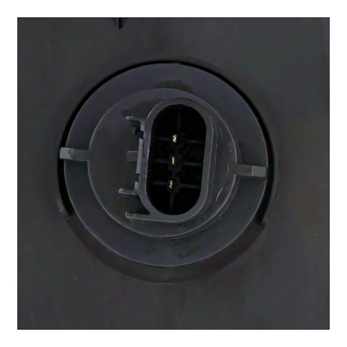 2005 Dodge Dakota Headlight Passenger Side (Without Black Bezel) – Installed View (CH2503159)