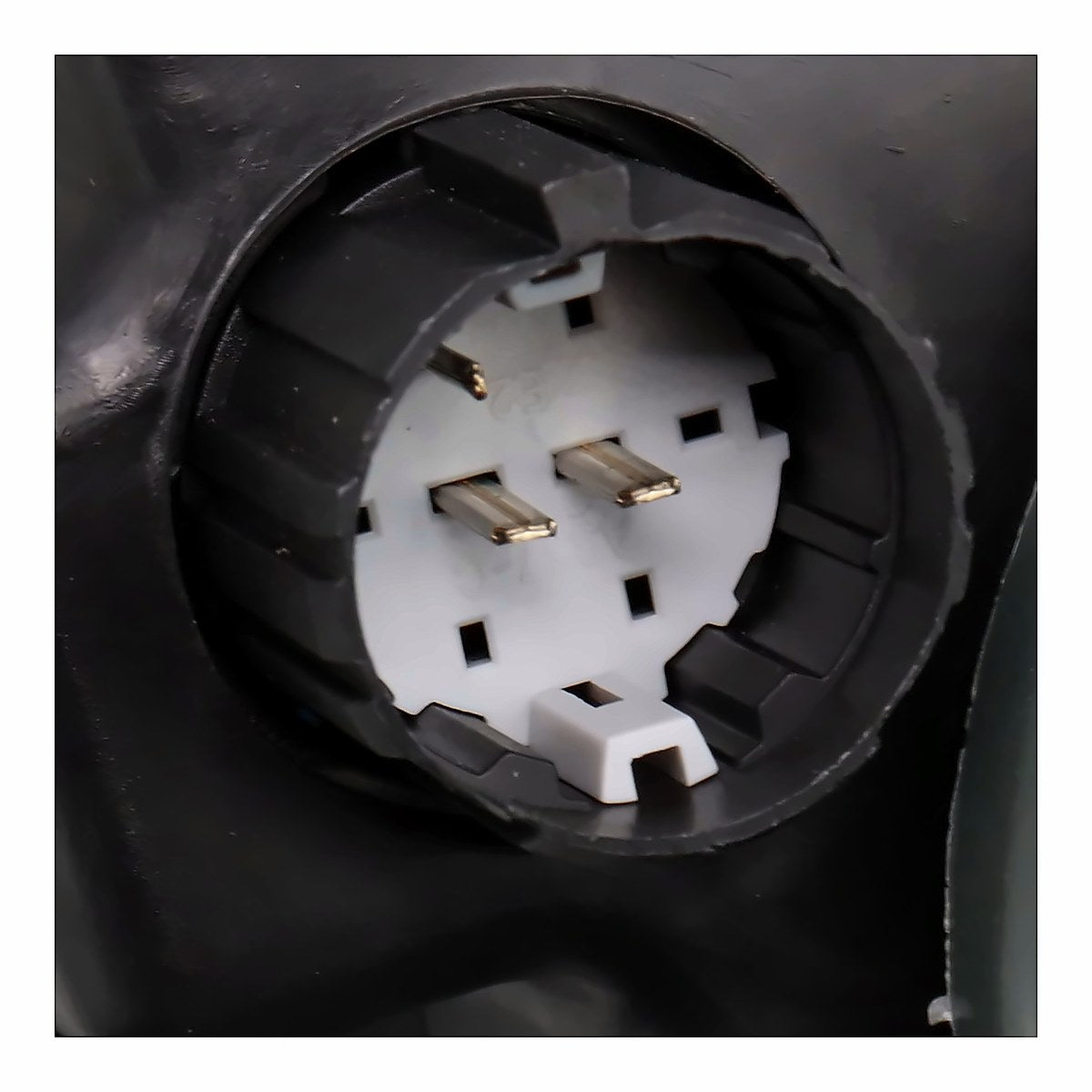 2013-2015 Dodge Dart Headlight Passenger Side Halogen Black Bezel – Back View (CH2503240)