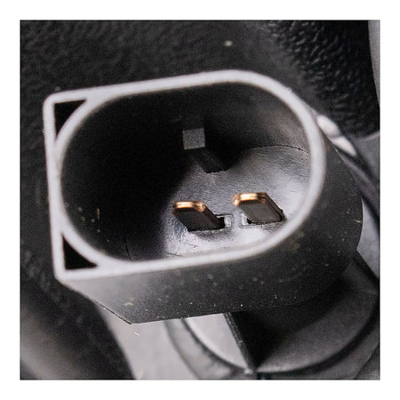 2014-2016 Chrysler Town_And_Country Headlight Passenger Side Halogen With Black Bezel – Close-Up View (CH2503266)