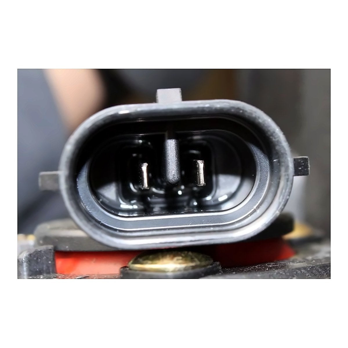 2008-2016 Chrysler Town_And_Country Headlight Driver Side Xenon North America Built – Installed View (CH2518126)
