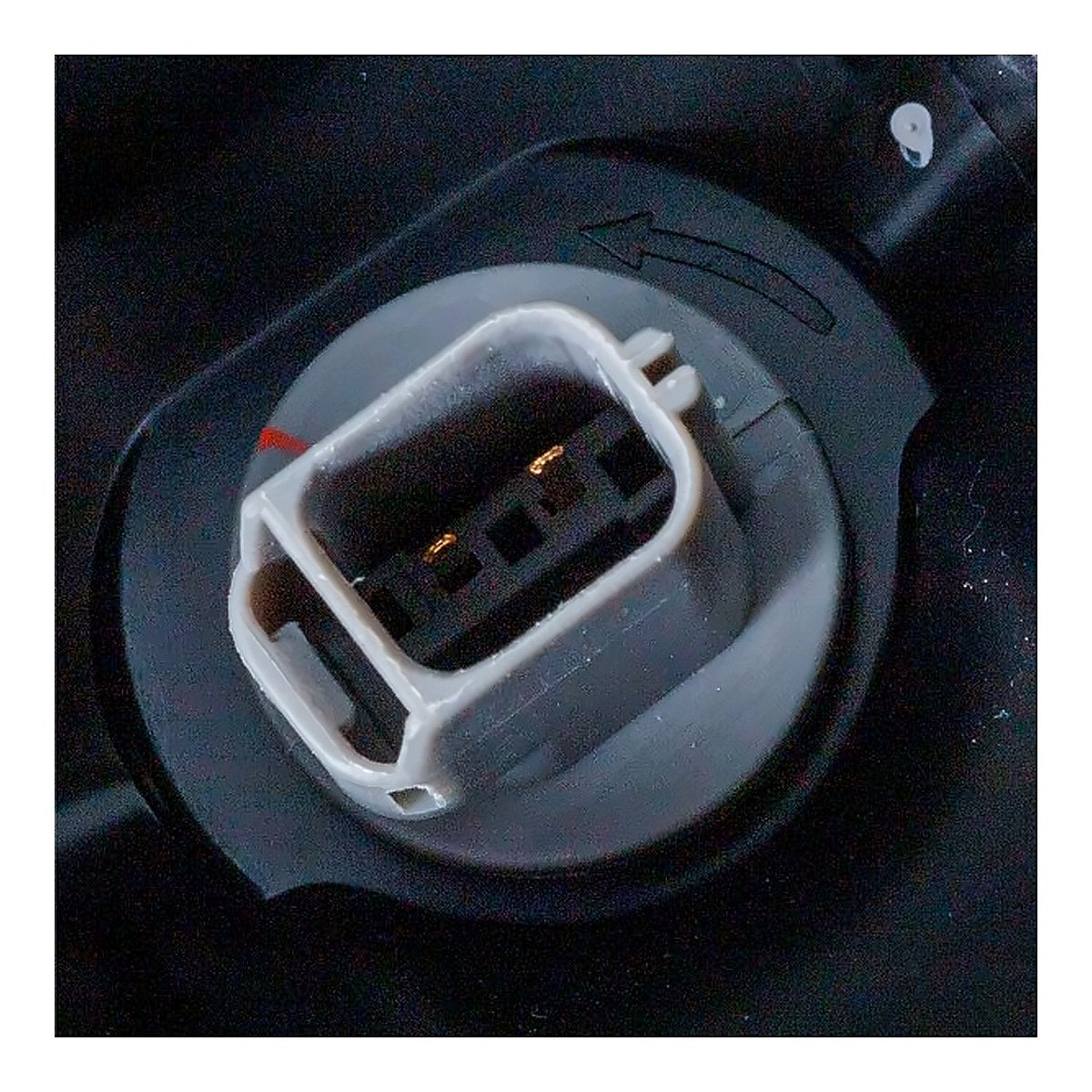 2007-2014 Ford Expedition Headlight Driver Side Chrome Bezel – Back View (FO2502226)