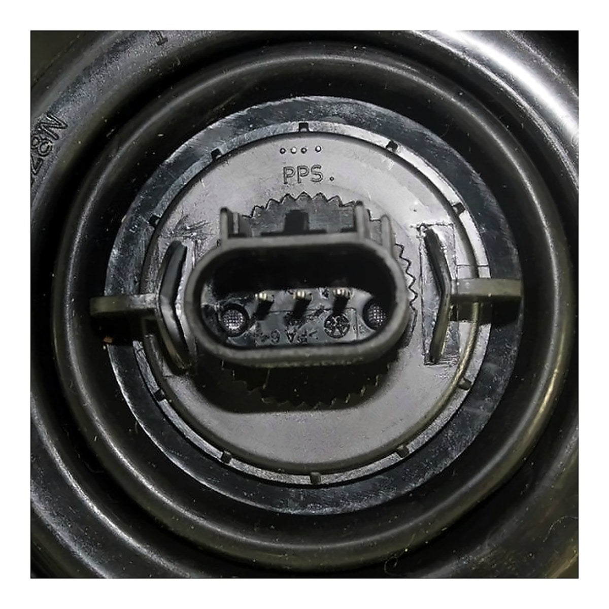 2009-2011 Ford Focus Headlight Driver Side Black/Chrome Trim Cpe 09-10/Sdn Ses 10-11 – Installed View (FO2502269)