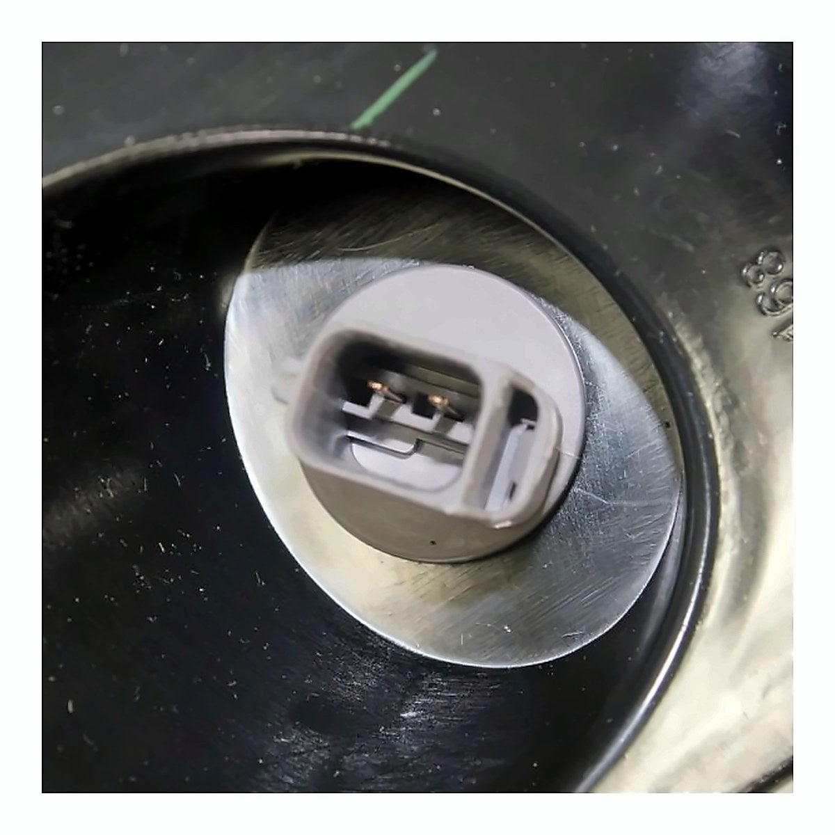 2009-2011 Ford Focus Headlight Driver Side Black/Chrome Trim Cpe 09-10/Sdn Ses 10-11 – Back View (FO2502269)