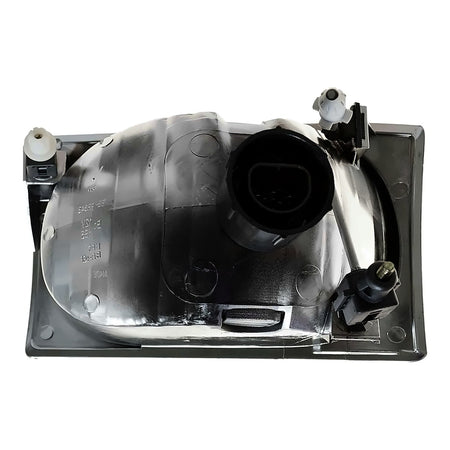 2002-2004 Ford F250 Headlight Passenger Side – Installed View (FO2503183)