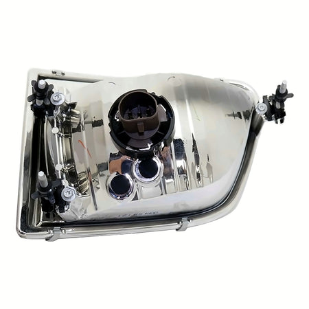 2001-2003 Ford F150 Headlight Passenger Side Stx/King Ranch Models/2003 Xl/Xlt With Heritage Pkg – Close-Up View (FO2503211)