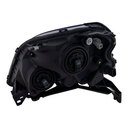 2005-2007 Ford 500 Headlight Passenger Side Without Signal Lamp Socket – Close-Up View (FO2503221)