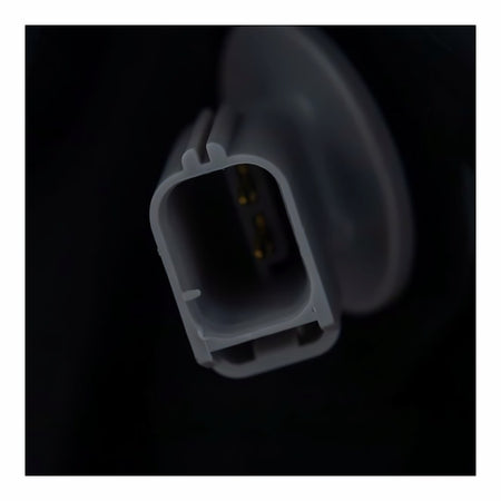 2005-2007 Ford 500 Headlight Passenger Side Without Signal Lamp Socket – Installed View (FO2503221)