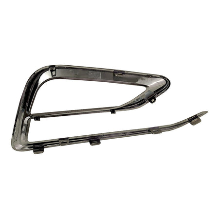 2017-2018 Chevrolet Cruze_Hatchback Fog Light Bezel Front Driver Side Chrome With Rs Pkg – Back View (GM1038216)