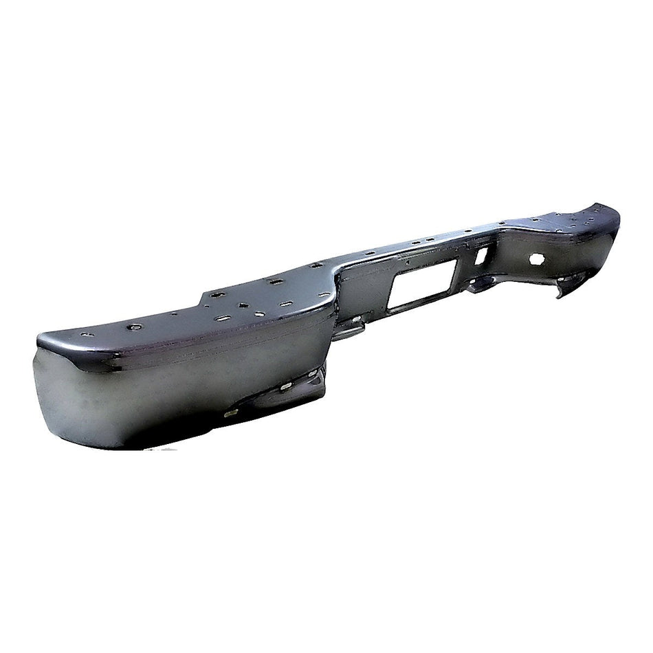 1999-2005 Chevrolet Silverado 1500 Bumper Face Bar - side angle, Part GM1102413