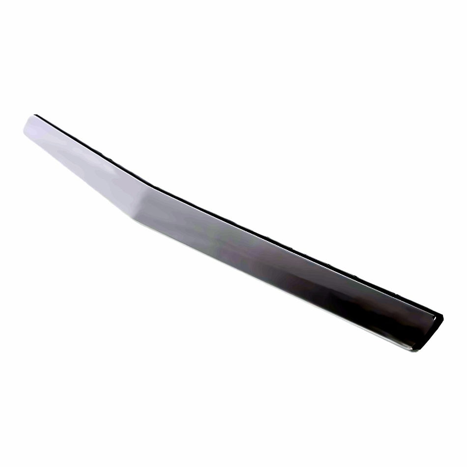 2002-2006 Cadillac Escalade Hood Molding Chrome Ext/Esv – Side View (GM1235103)