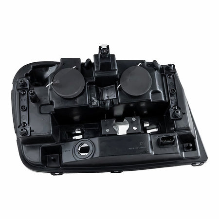2002-2009 Chevrolet Trailblazer Headlight Driver Side Exc 06-09 Lt Model – Installed View (GM2502213)