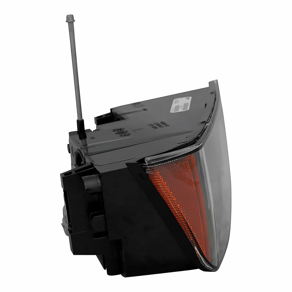 2002-2006 Chevrolet Avalanche Headlight Passenger Side With Cladding – Side View (GM2503219)
