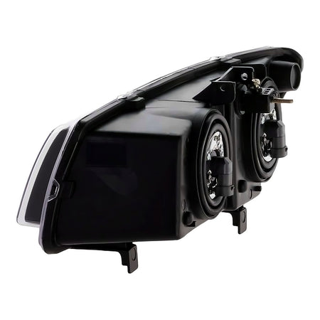 2003-2006 Chevrolet Avalanche Headlight Passenger Side Without Cladding – Detail View (GM2503257)