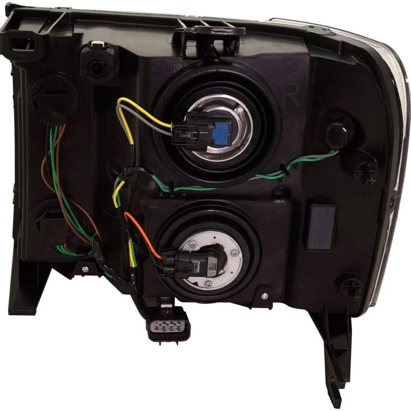 2007-2013 Gmc Denali 1500 Headlight Passenger Side 