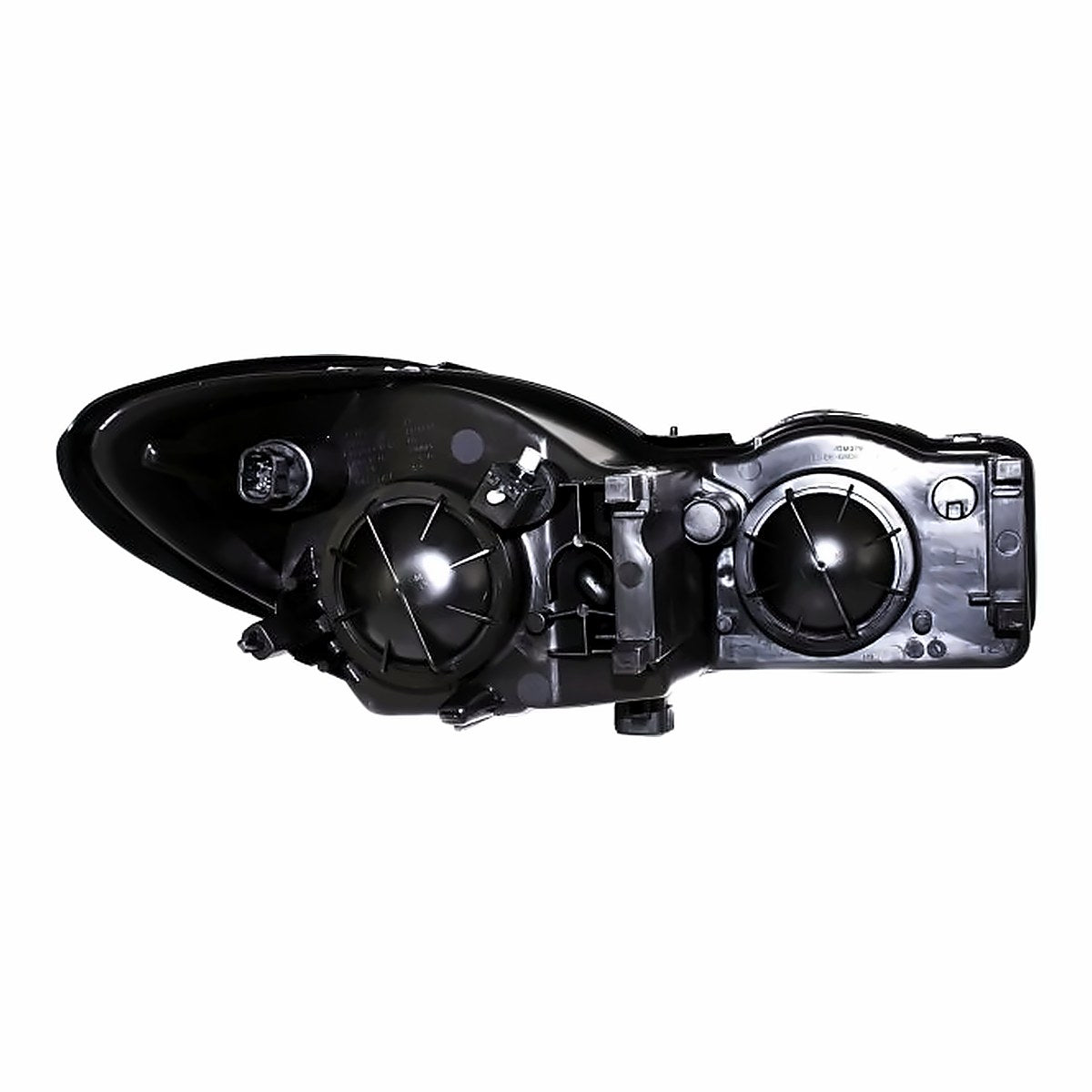 2005-2007 Buick Allure Headlight Driver Side – Close-Up View (GM2518142)