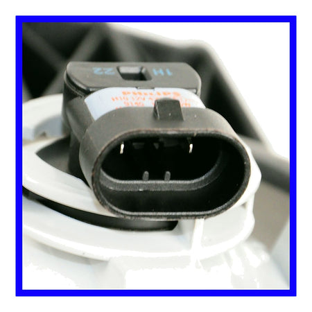 2003-2004 Gmc Sierra 1500 Fog Light Front Driver Side – GM2592128-3