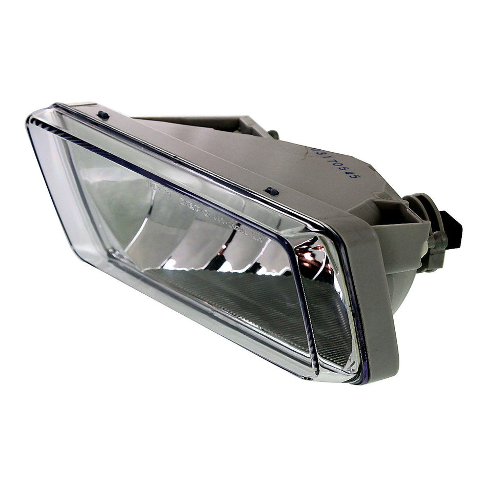 2015-2020 GMC Yukon Xl Fog Light Front Driver Side - side angle, Part GM2592311
