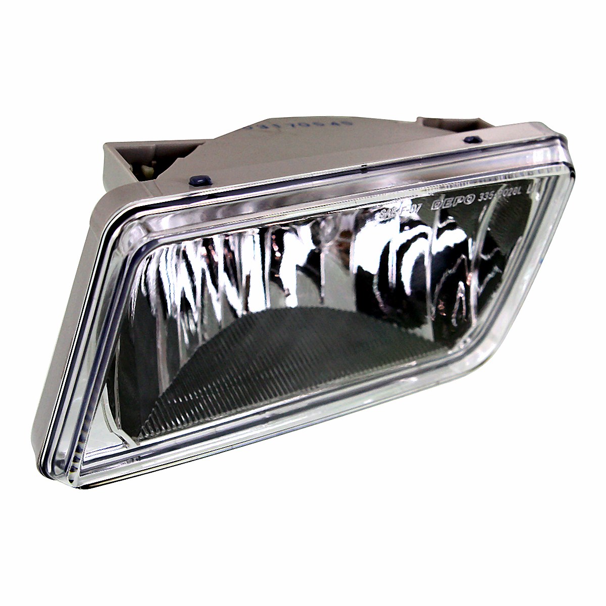 2015-2020 Chevrolet Suburban Fog Light Front Driver Side 2Nd Design – Side View (GM2592311)