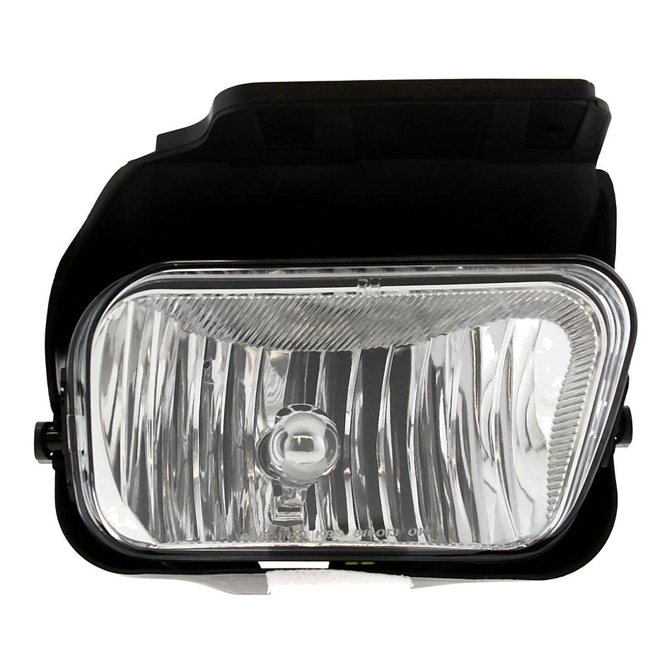 2003-2006 Chevrolet Avalanche Fog Light Front Passenger Side Without Cladding – Front View (GM2593127)