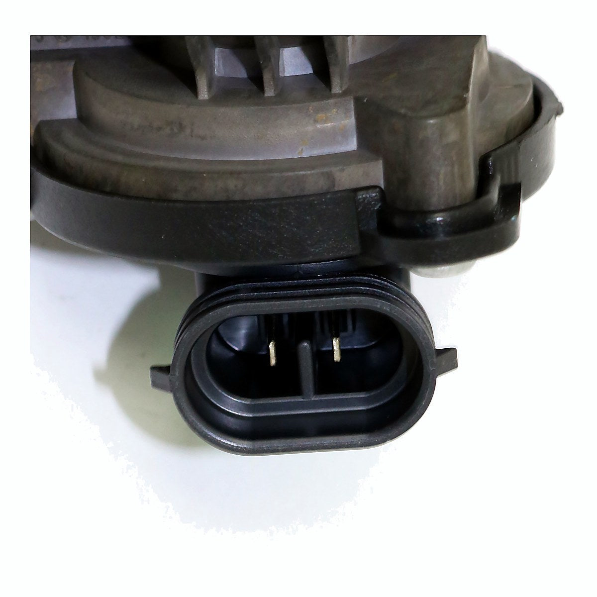 2013-2015 Chevrolet Spark Fog Light Front Passenger Side – Back View (GM2593309)