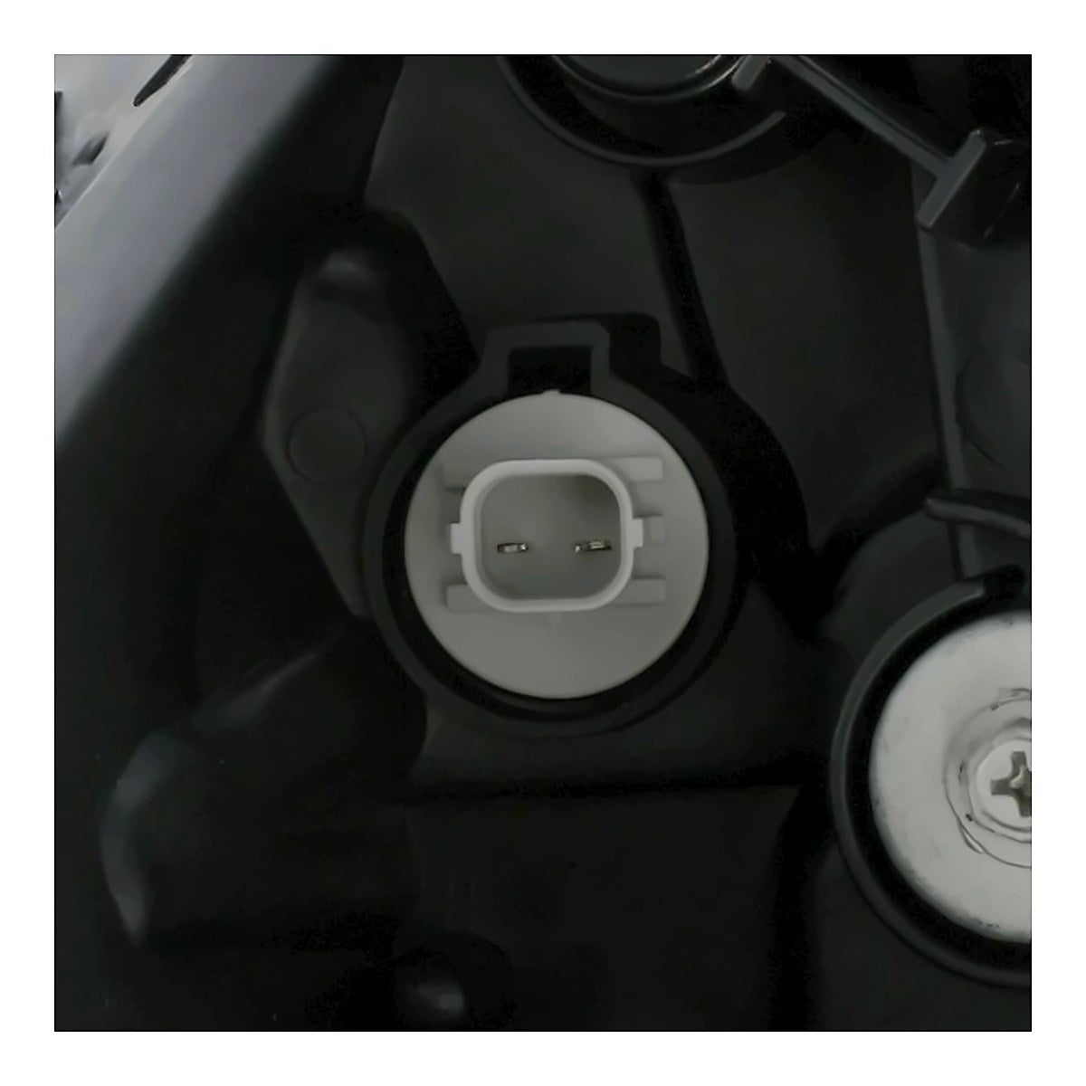 2012-2014 Honda Crv Headlight Passenger Side – Back View (HO2503148)