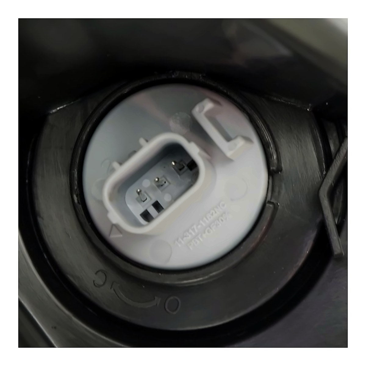 2015-2016 Honda Crv Headlight Passenger Side Halogen Without Led Drl Lx – Installed View (HO2503162)
