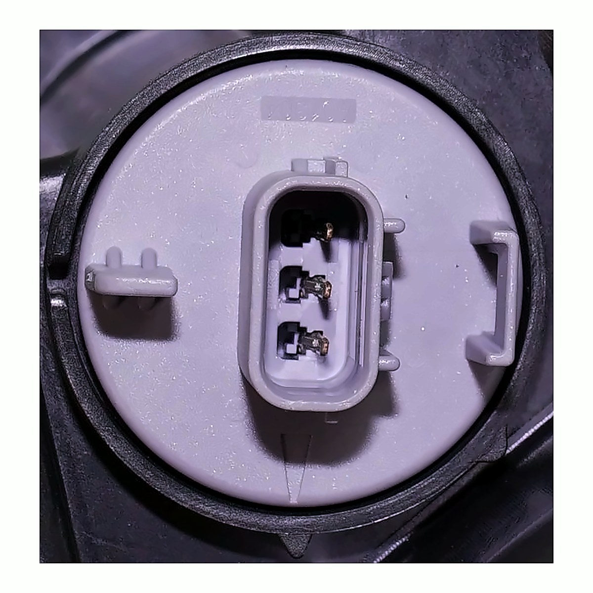 2019-2022 Honda Hrv Headlight Passenger Side Halogen Fits Ex/Exl/Lx/Sport – Installed View (HO2503190)