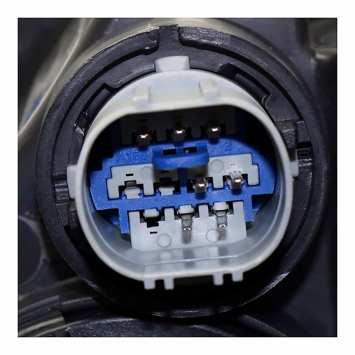 2017-2018 Hyundai Elantra_Sedan Headlight Driver Side Halogen Use With Drl In Bumper Usa Built – Back View (HY2502210)