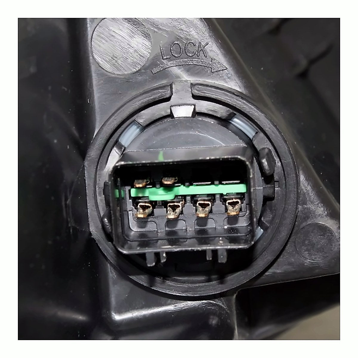 2014-2016 Kia Forte Headlight Passenger Side Halogen Without Led Position Lamp – Back View (KI2503170)