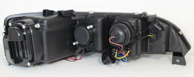 2003-2005 Mazda 6 Headlight Passenger Side With Fog Light Sport Type Halogen 