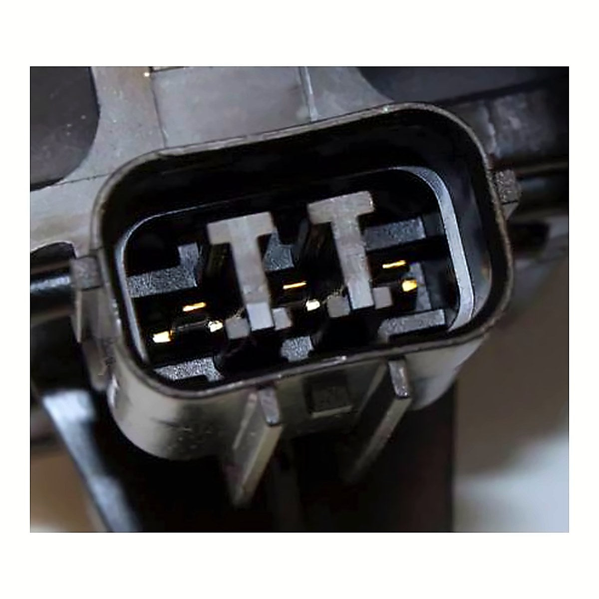 2004-2006 Mazda 3 Headlight Driver Side Sdn With Hid – Back View (MA2518113)