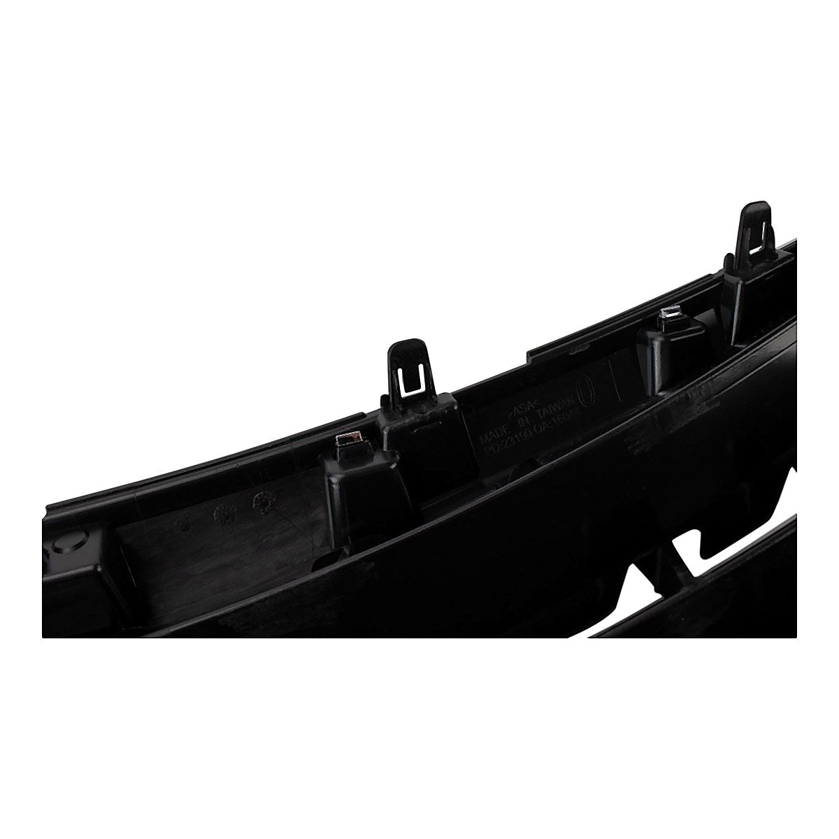 2015-2019 Nissan Versa_Sedan Grille Chrome/Black – NI1200261-4