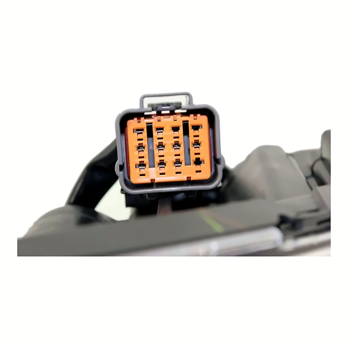 2005-2006 Nissan Maxima Headlight Driver Side Xenon – Back View (NI2502184)