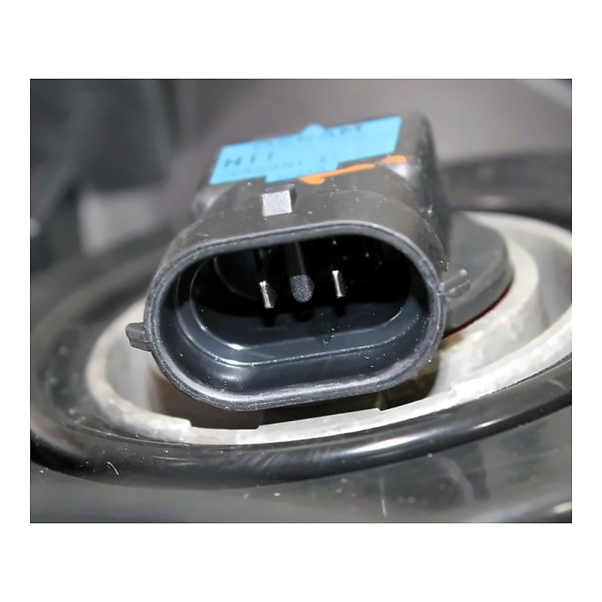 2009-2010 Nissan Rogue Headlight Driver Side Halogen – Installed View (NI2502204)