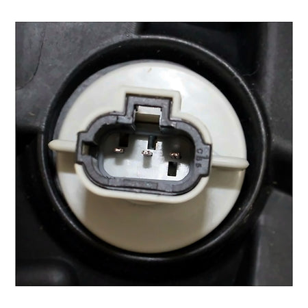2009-2010 Nissan Rogue Headlight Passenger Side Halogen – Installed View (NI2503204)