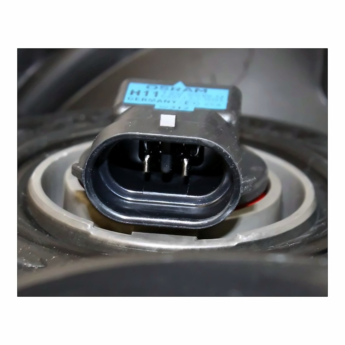 2013 Nissan Rogue Headlight Passenger Side Halogen – Installed View (NI2503217)
