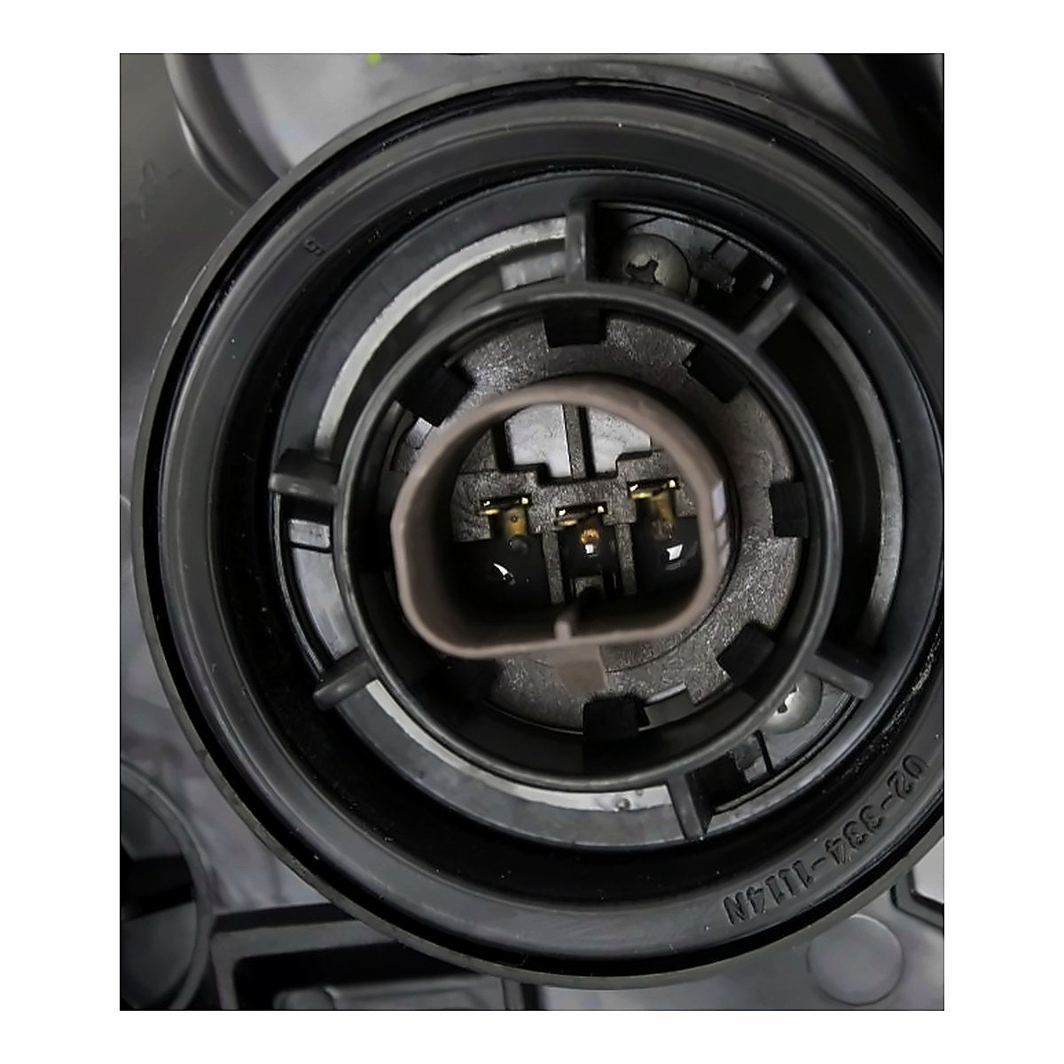 2014-2016 Nissan Versa_Hatchback Headlight Passenger Side Exclude Sr Trim – Installed View (NI2503223)