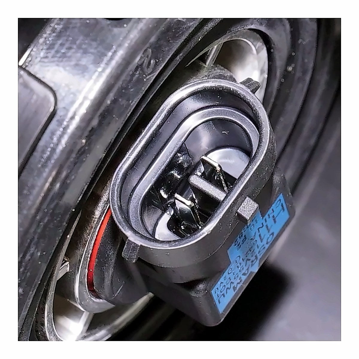 2018-2020 Nissan Kicks Headlight Passenger Side Halogen – Installed View (NI2503264)
