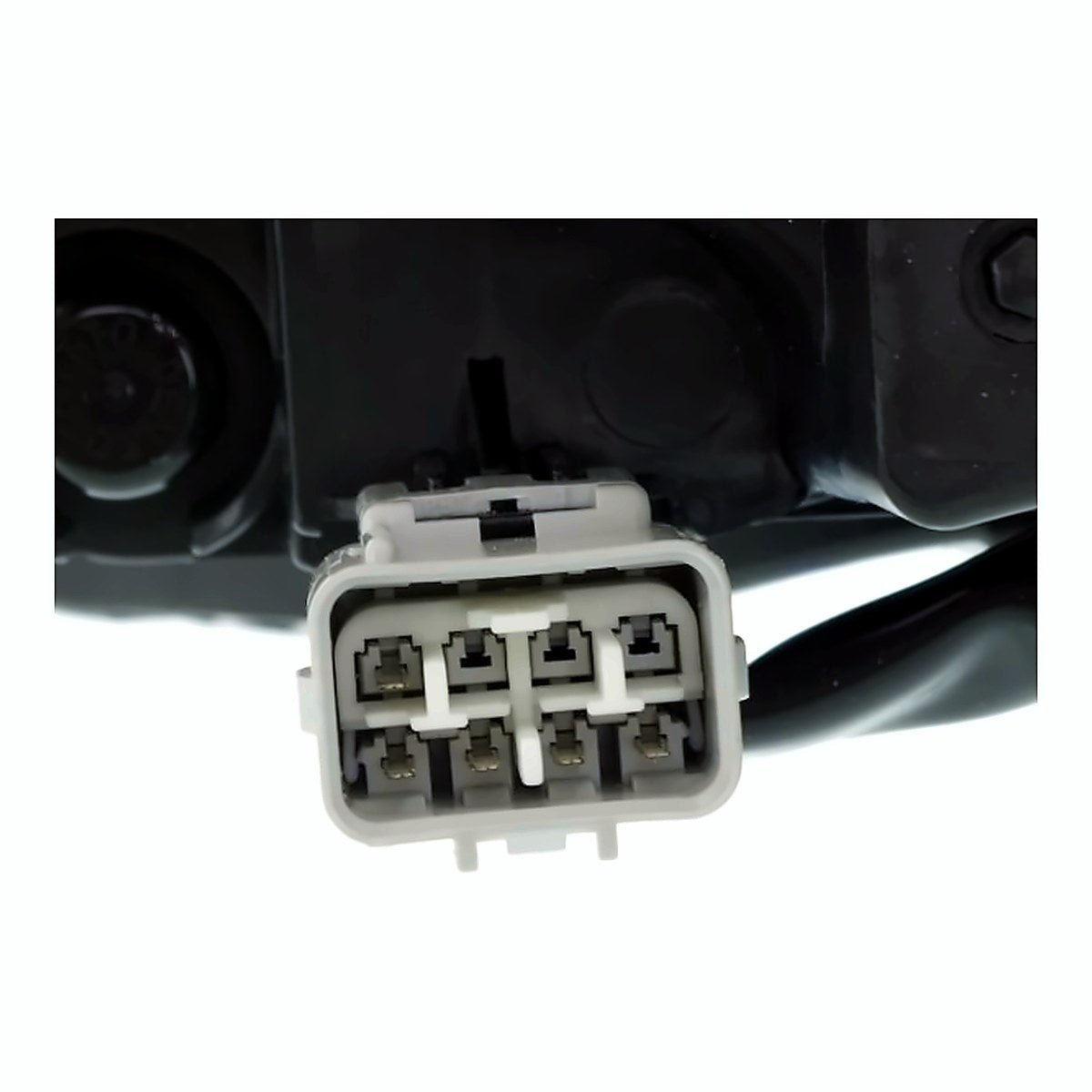 2014 Subaru Impreza Headlight Passenger Side Halogen Crosstrek Frontom 9/13 – Close-Up View (SU2503154)