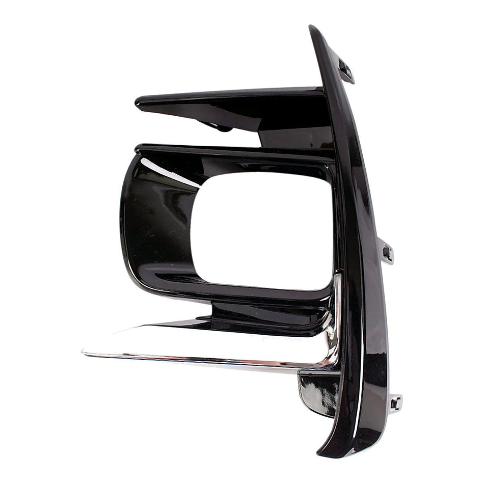 2018-2020 Toyota Sienna Fog Light Bezel Front Driver Side Black With Chrome Moulding Se Model – Front View (TO1038216)