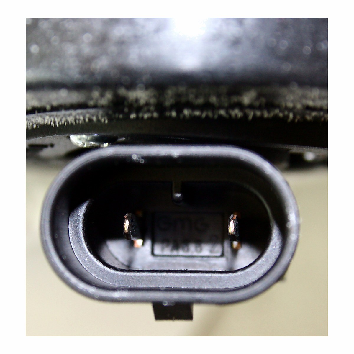 2002-2004 Toyota Camry Fog Light Front Driver Side – Back View (TO2592106)