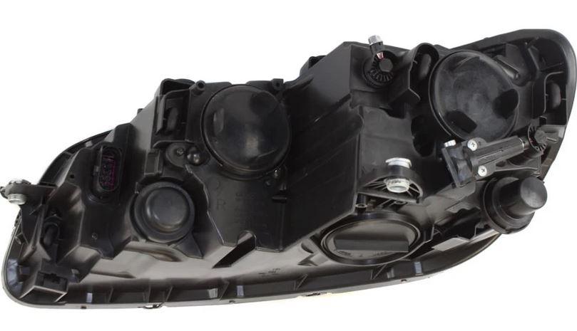 2012-2015 Volkswagen Passat Headlight Passenger Side Halogen 