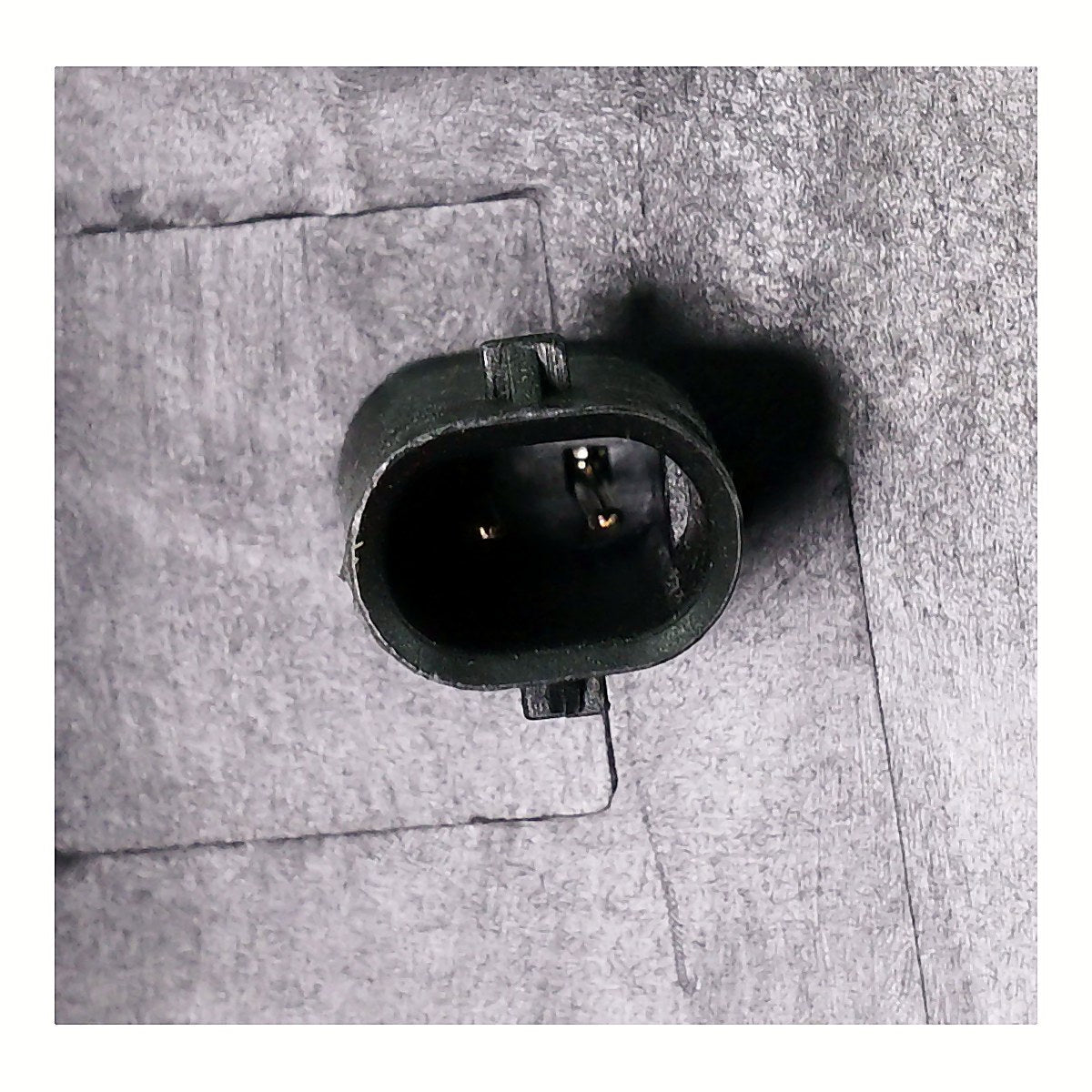 2015-2018 Volkswagen Golf_Hatchback Fog Light Front Passenger Side – Back View (VW2593128)